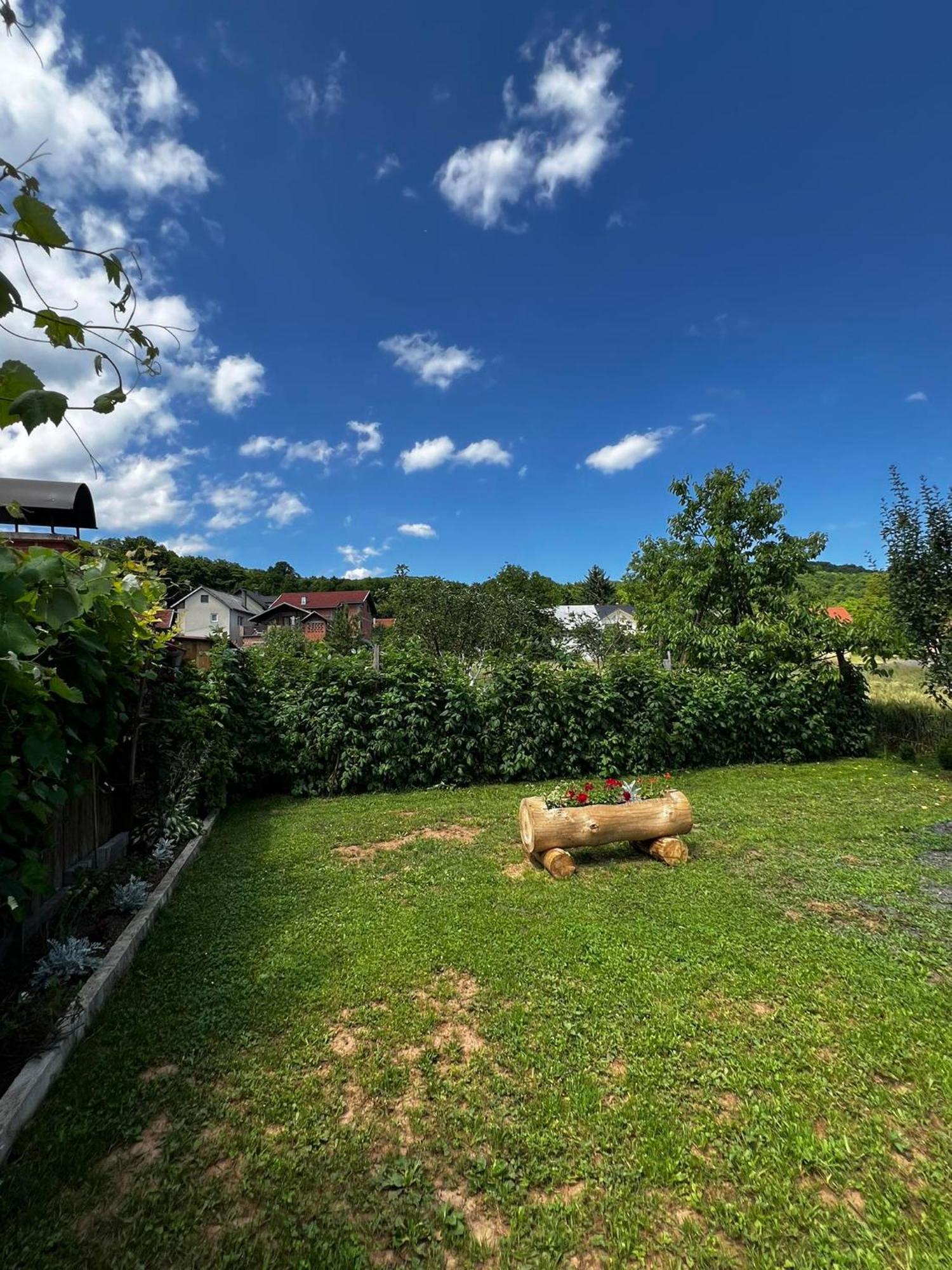 Appartamento Apartman Matej Otočac Esterno foto