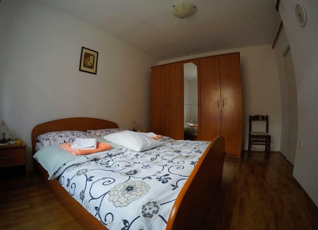 Appartamento Apartman Matej Otočac Esterno foto