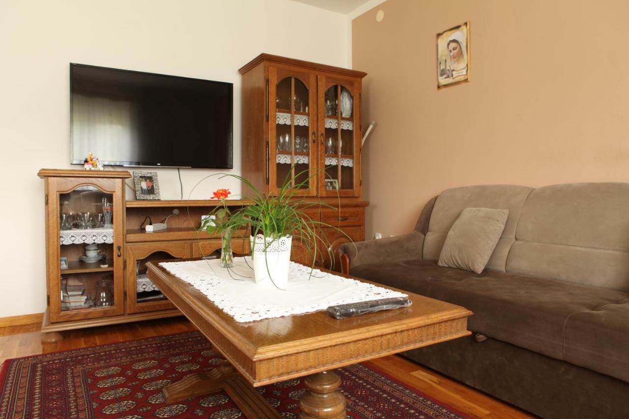 Appartamento Apartman Matej Otočac Esterno foto